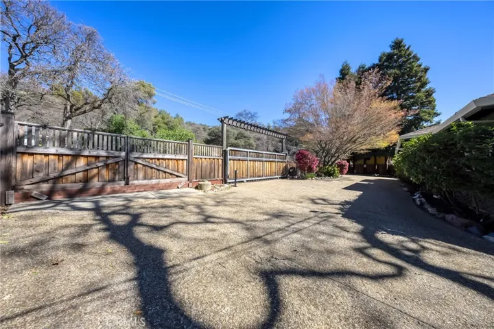 10195 E Highway 20, Clearlake Oaks, California 95423