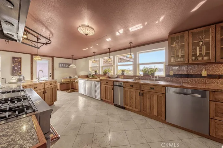 10195 E Highway 20, Clearlake Oaks, California 95423