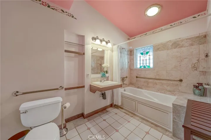 10195 E Highway 20, Clearlake Oaks, California 95423