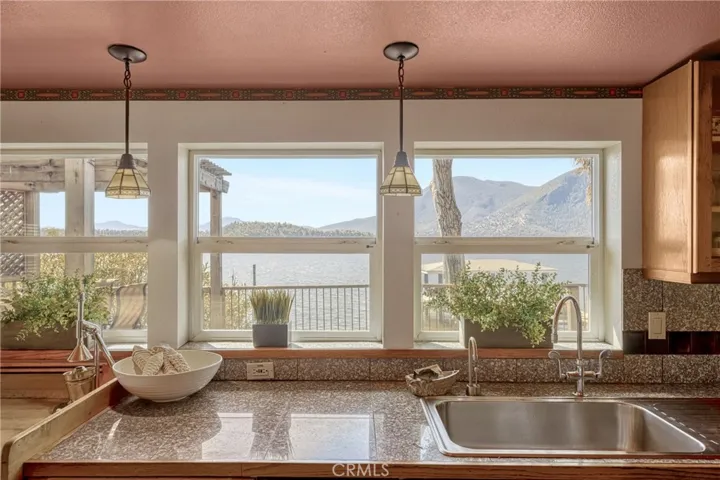 10195 E Highway 20, Clearlake Oaks, California 95423