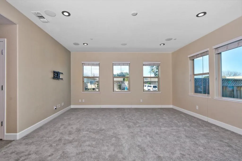 771 Einstein Place, Gilroy, California 95020 home-pic-12