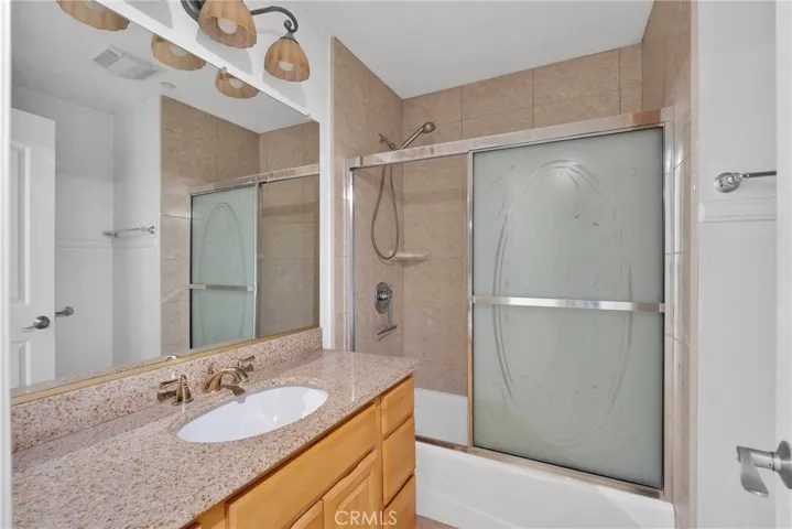 2nd Bathroom
