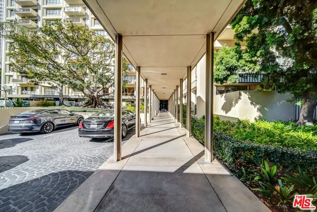 2160 Century Park East 103, Los Angeles, California 90067 home-pic-11