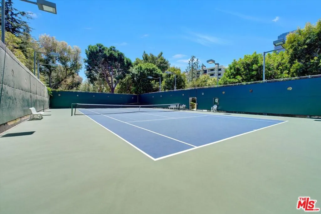 2160 Century Park East 103, Los Angeles, California 90067 home-pic-24