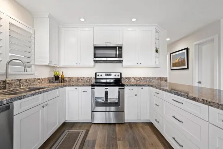 3707 Hickory Way, Oceanside, California 92057