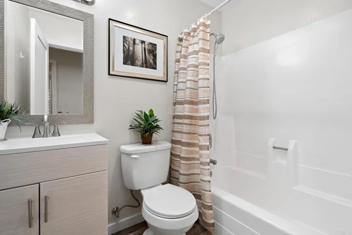 3707 Hickory Way, Oceanside, California 92057