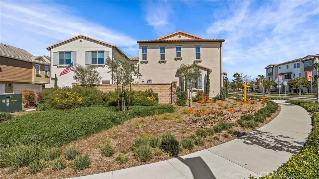 16282 Meadowhouse Avenue, Chino, California 91708 home-pic-35