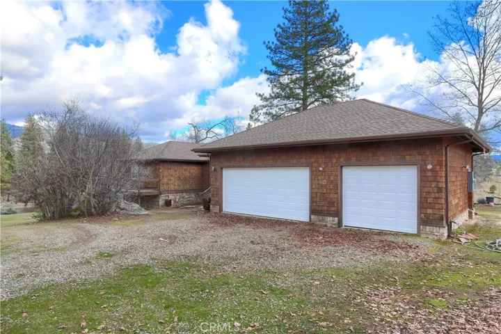 3 CAR GARAGE - ROOF IS ONLY 3 YEARS OLD.
