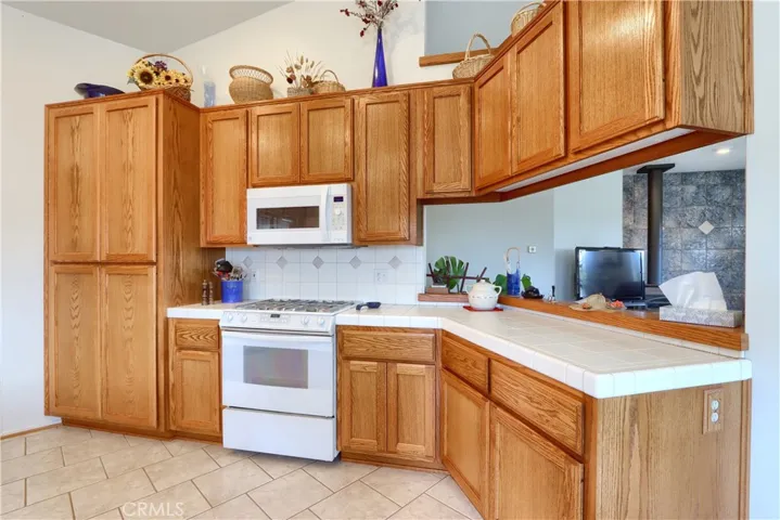 3025 Poppy Lake Road, Mariposa, California 95338