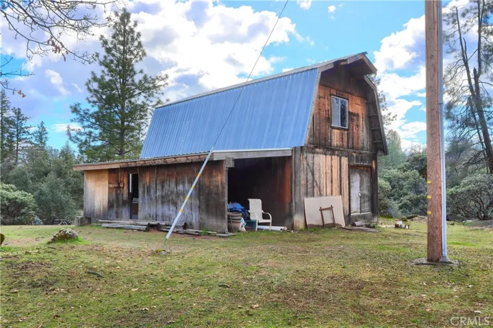 BARN