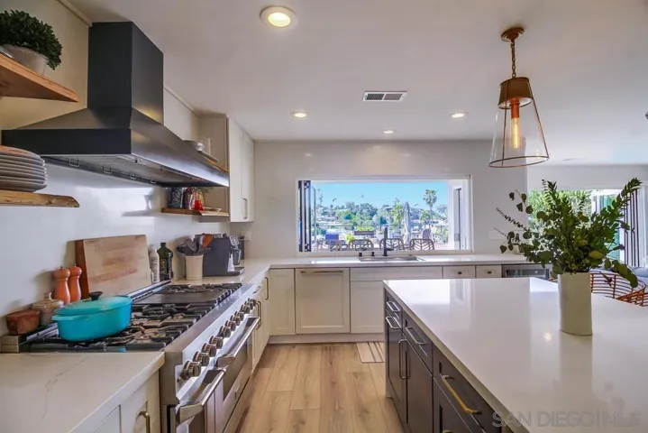 3326 Wisteria Dr, San Diego, California 92106