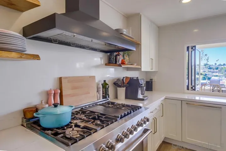 3326 Wisteria Dr, San Diego, California 92106
