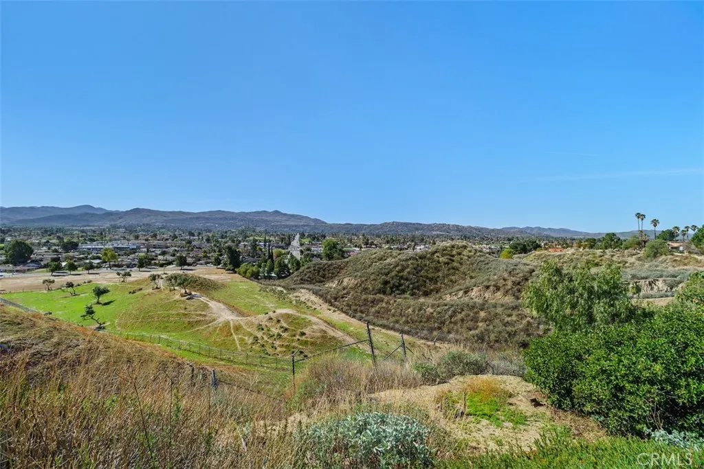Stunning Views of the valley!