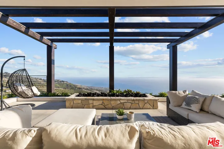 45 Oceanaire Drive, Rancho Palos Verdes, California 90275
