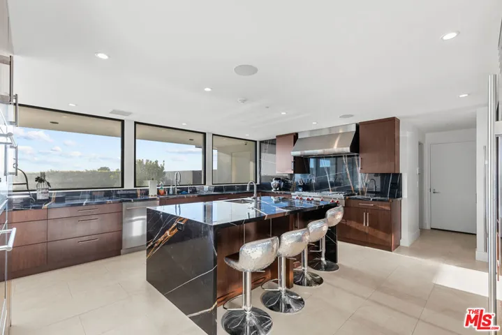 45 Oceanaire Drive, Rancho Palos Verdes, California 90275