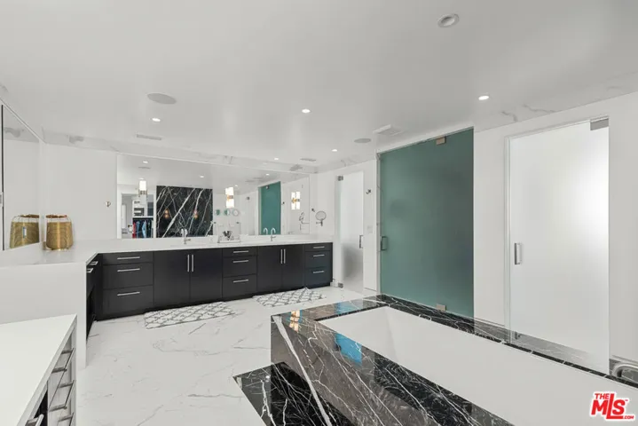 45 Oceanaire Drive, Rancho Palos Verdes, California 90275