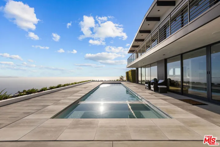 45 Oceanaire Drive, Rancho Palos Verdes, California 90275