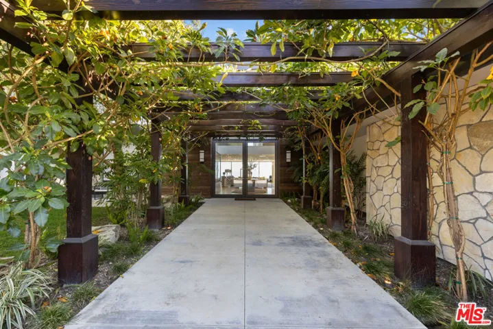 45 Oceanaire Drive, Rancho Palos Verdes, California 90275