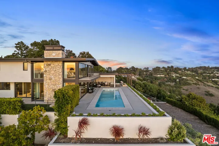 45 Oceanaire Drive, Rancho Palos Verdes, California 90275