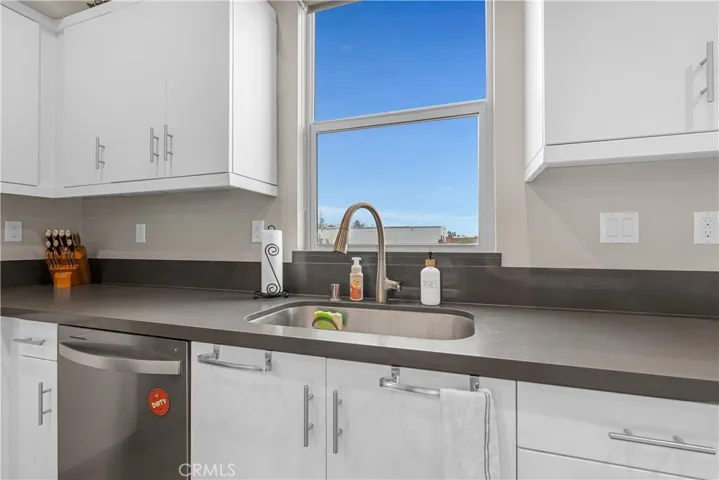 755 Sawyer Place, Upland, California 91786