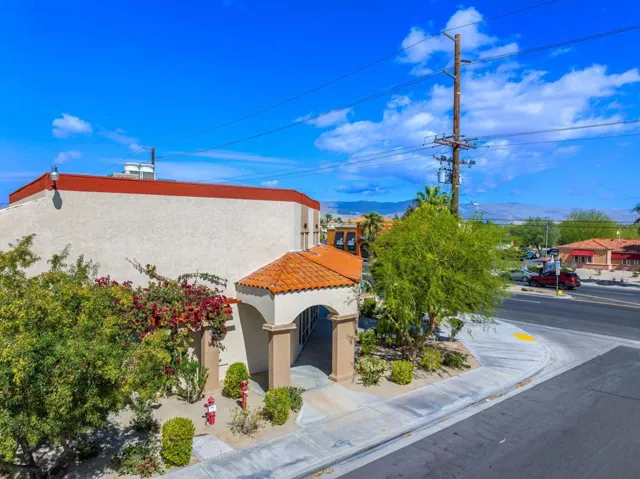 13-web-or-mls-SH_DatePalm_0325_OPMG_013