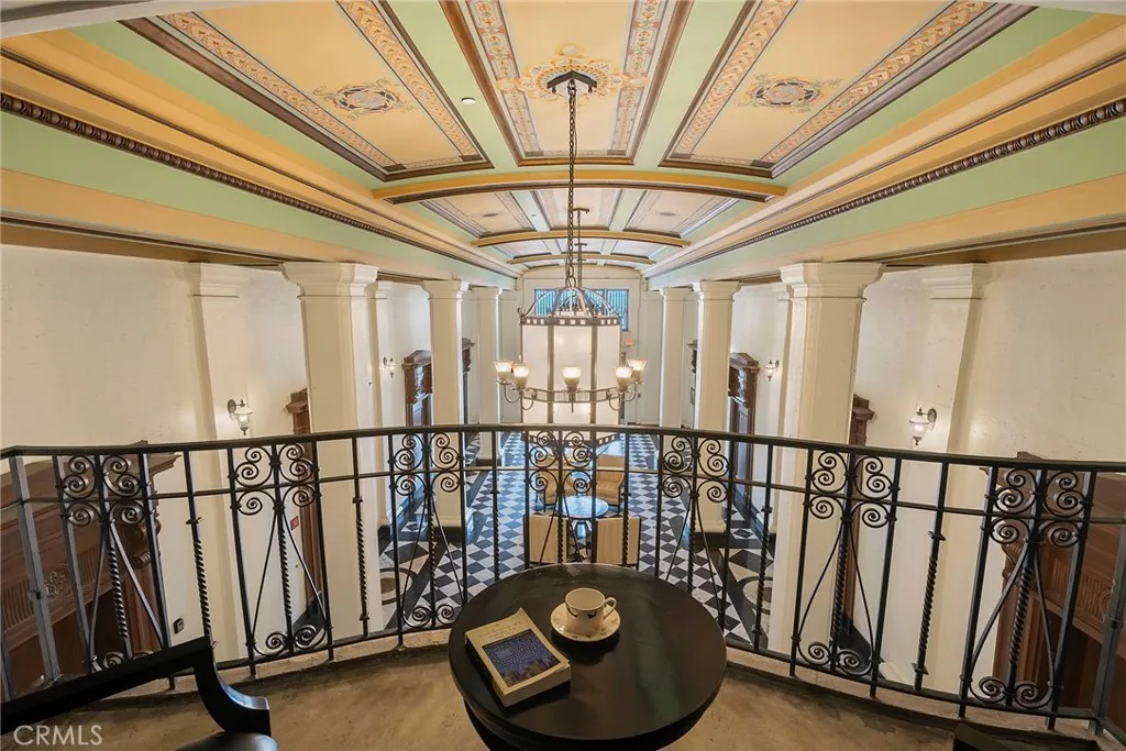 835 Locust Avenue 320, Long Beach, California 90813 home-pic-23