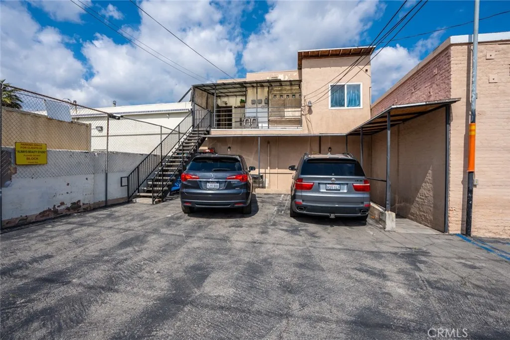 4342 Slauson