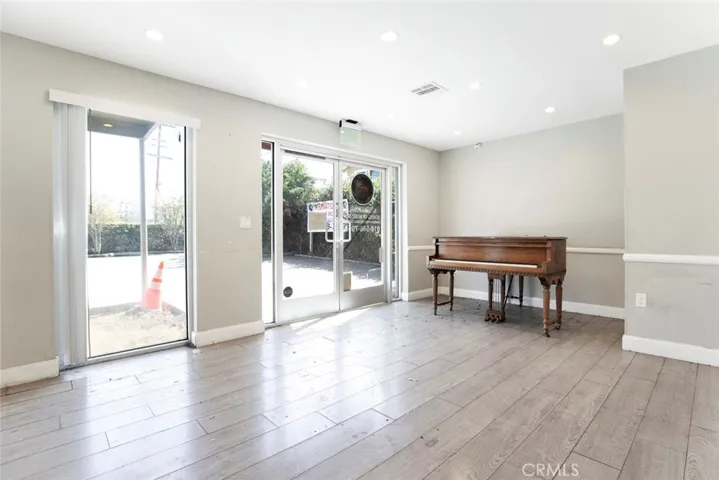 416 418 E Colorado Street, Glendale, California 91205