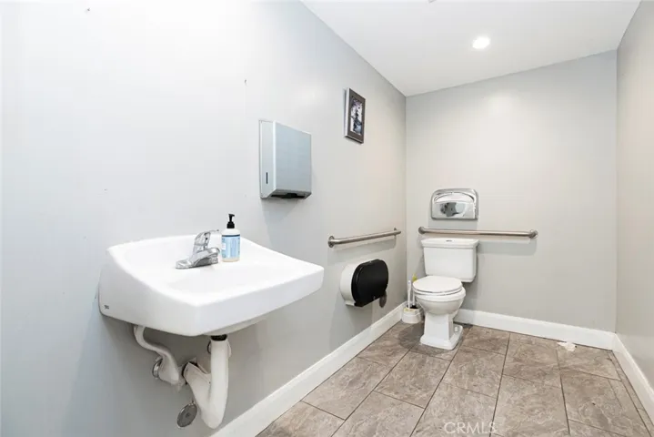 416 418 E Colorado Street, Glendale, California 91205