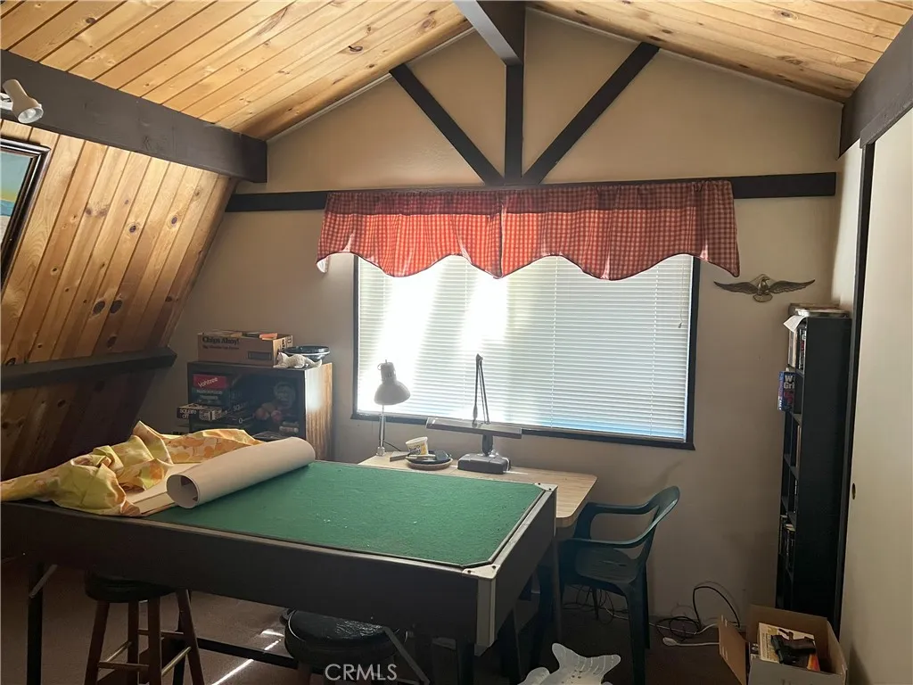 432 Maltby Boulevard, Big Bear City, California 92314 home-pic-8
