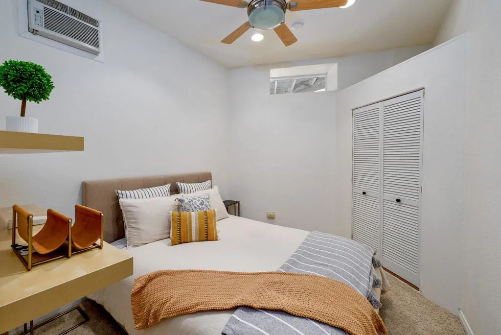 151 S Tahquitz Drive, Palm Springs, California 92262 home-pic-29