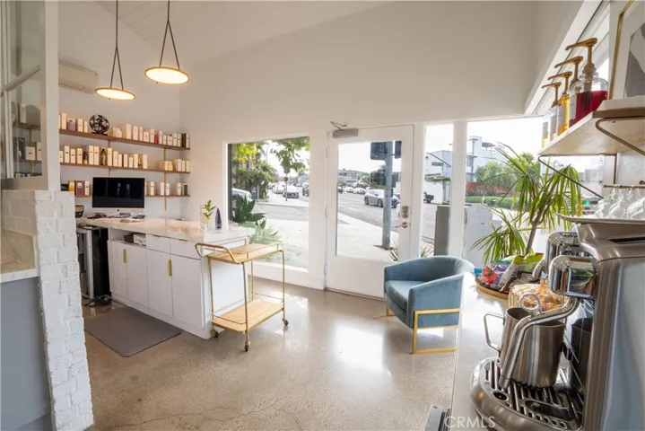 1590 1590 S Coast Hwy 101, 102