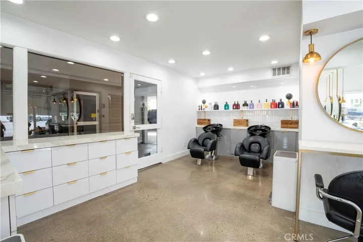 1590 1590 S Coast Hwy 101, 102