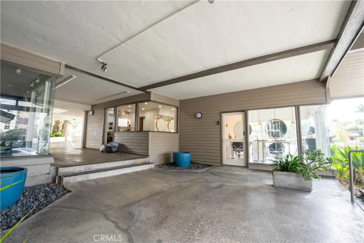 1590 1590 S Coast Hwy 101, 102