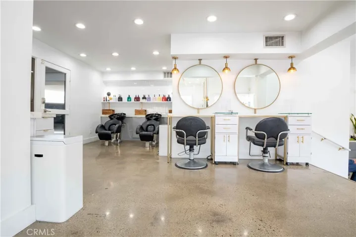 1590 1590 S Coast Hwy 101, 102