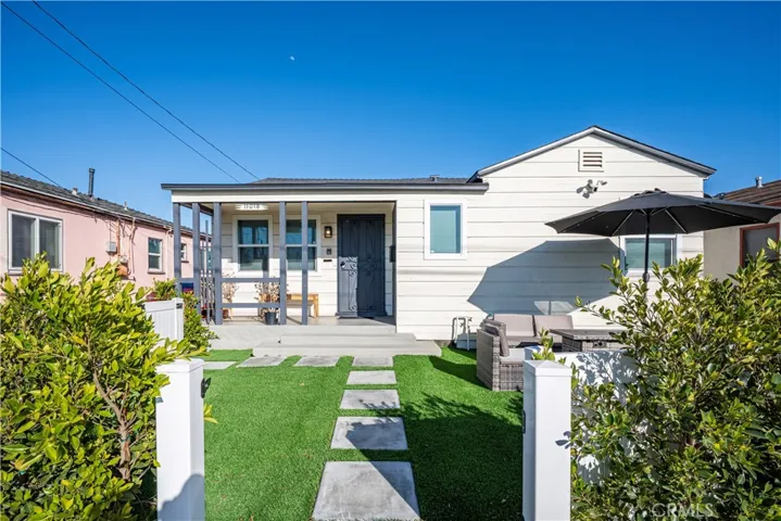 11018 S Burl Avenue, Inglewood, California 90304