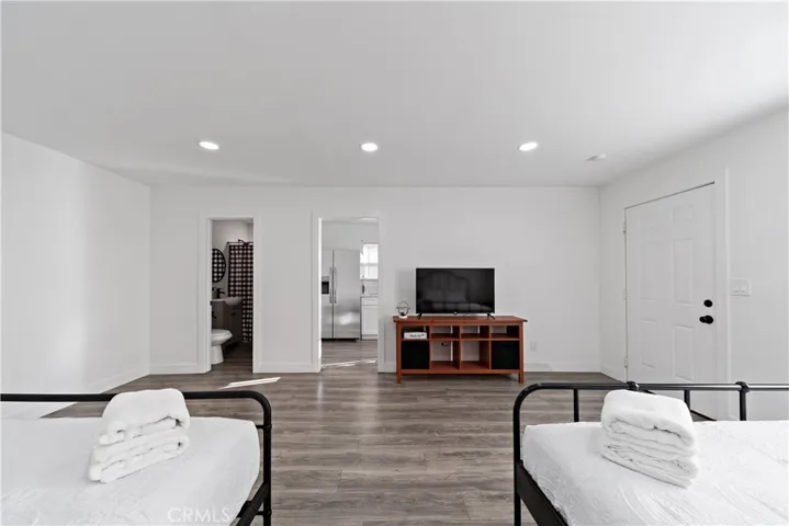 11018 S Burl Avenue, Inglewood, California 90304