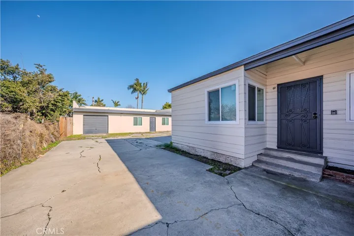 11018 S Burl Avenue, Inglewood, California 90304