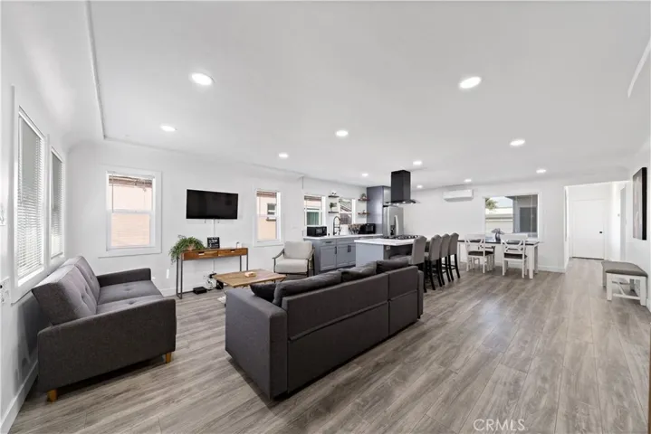 11018 S Burl Avenue, Inglewood, California 90304