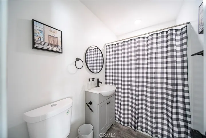 11018 S Burl Avenue, Inglewood, California 90304