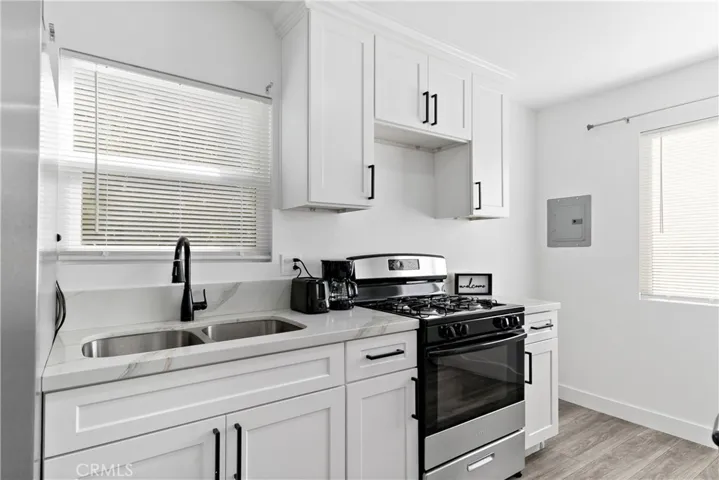 11018 S Burl Avenue, Inglewood, California 90304