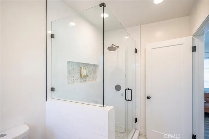 11018 S Burl Avenue, Inglewood, California 90304
