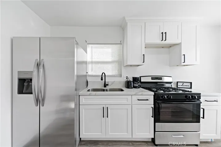 11018 S Burl Avenue, Inglewood, California 90304
