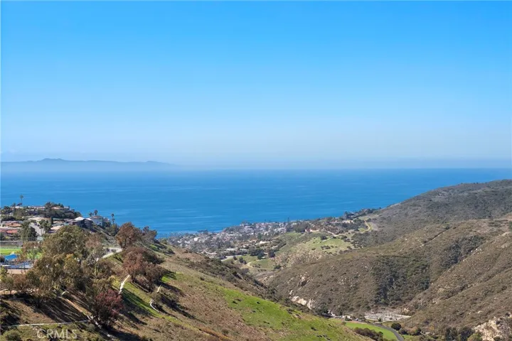 2590 Park Avenue, Laguna Beach, California 92651