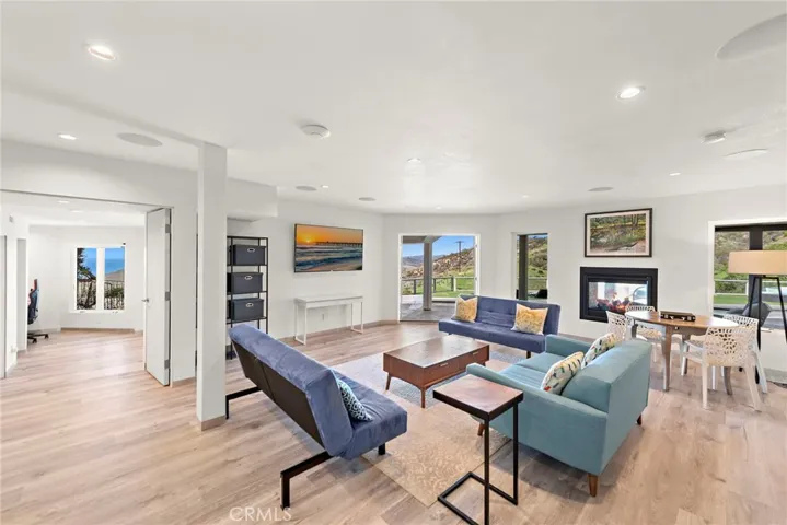2590 Park Avenue, Laguna Beach, California 92651