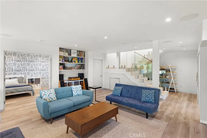 2590 Park Avenue, Laguna Beach, California 92651