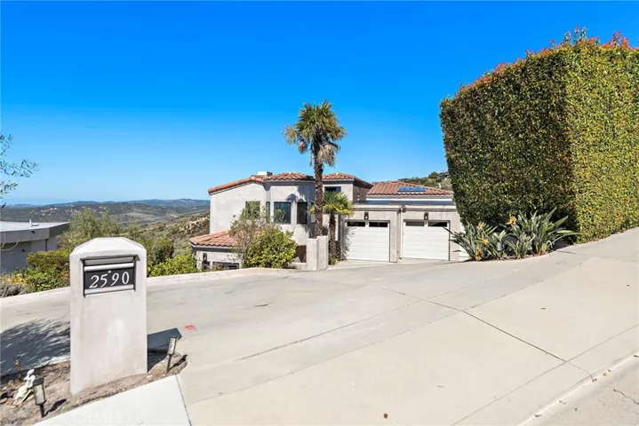 Moments from the renowned art galleries, intimate restaurants, sandy beaches and unique shops of Laguna Beach’s vibrant village, and a short stroll to top-rated schools, Alta Laguna Park, hiking trails and tennis courts, this exquisite home is the ultimate coastal sanctuary.
