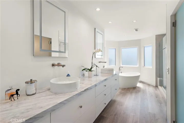 2590 Park Avenue, Laguna Beach, California 92651