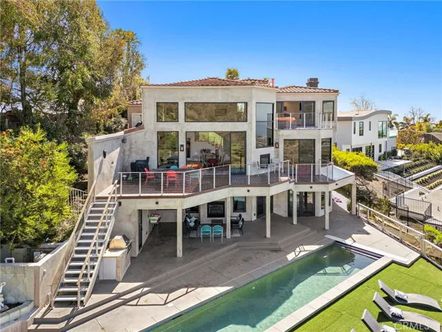 2590 Park Avenue, Laguna Beach, California 92651