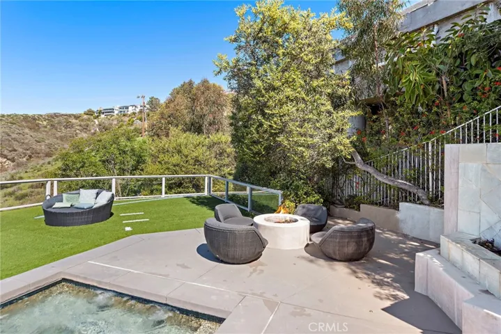 2590 Park Avenue, Laguna Beach, California 92651
